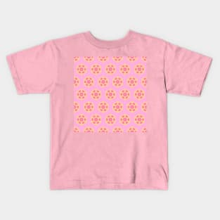 Retro kaleidoscope flowers, in yellow and pink pastel tones Kids T-Shirt